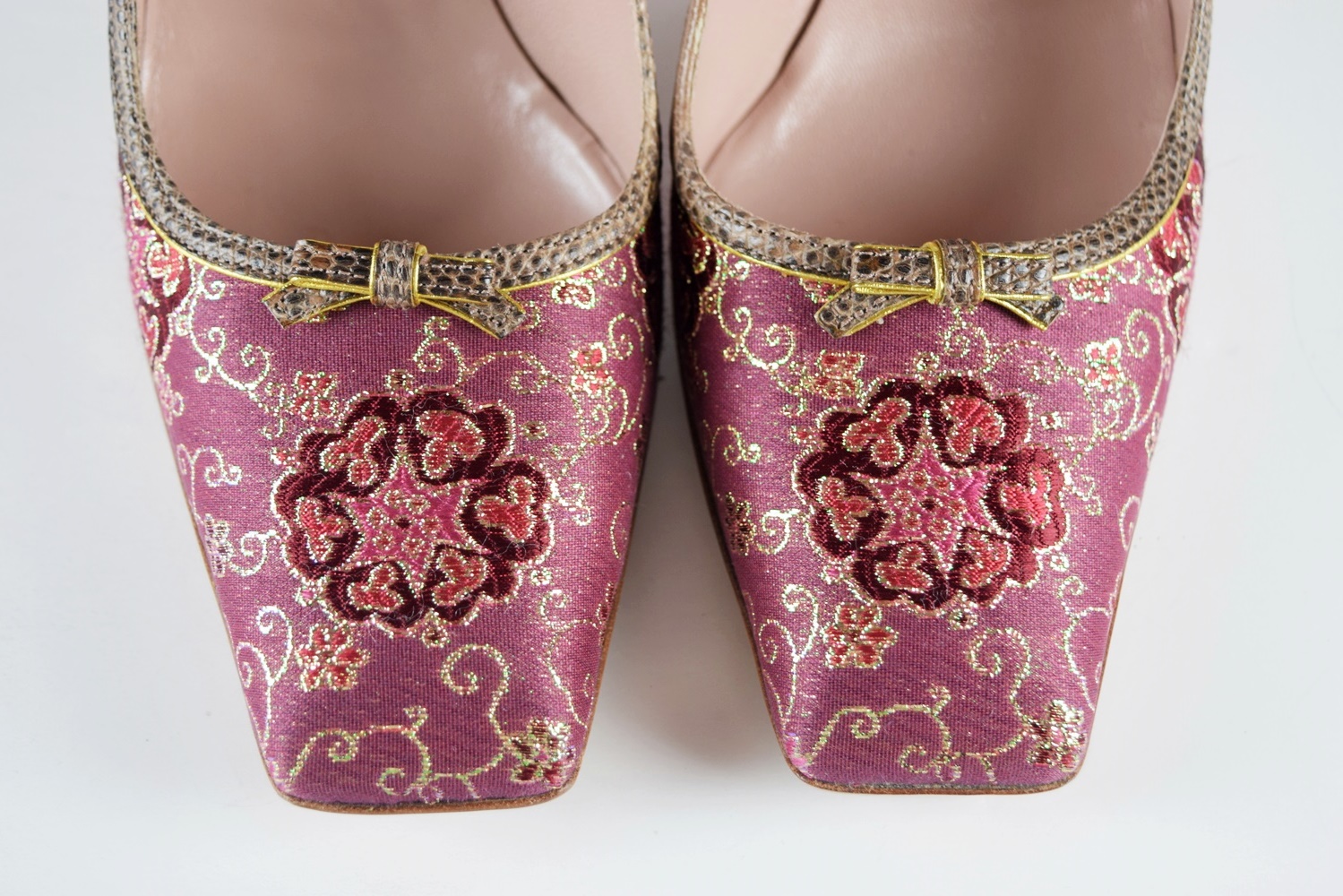 Prada Pumps in Dusty Rose Floral Fabric, Size 39.5