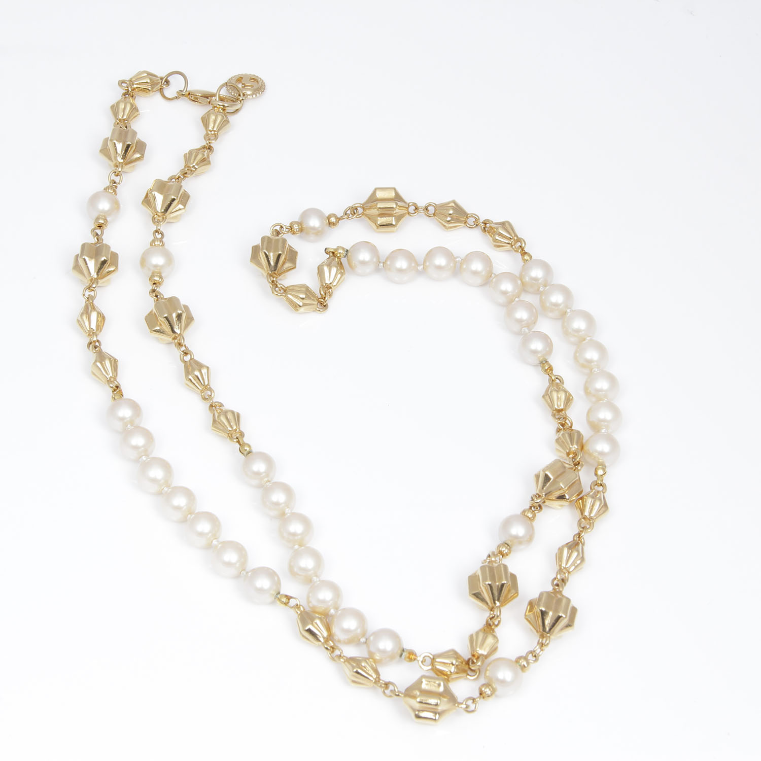 St. John Pearl Costume Jewelry Necklace
