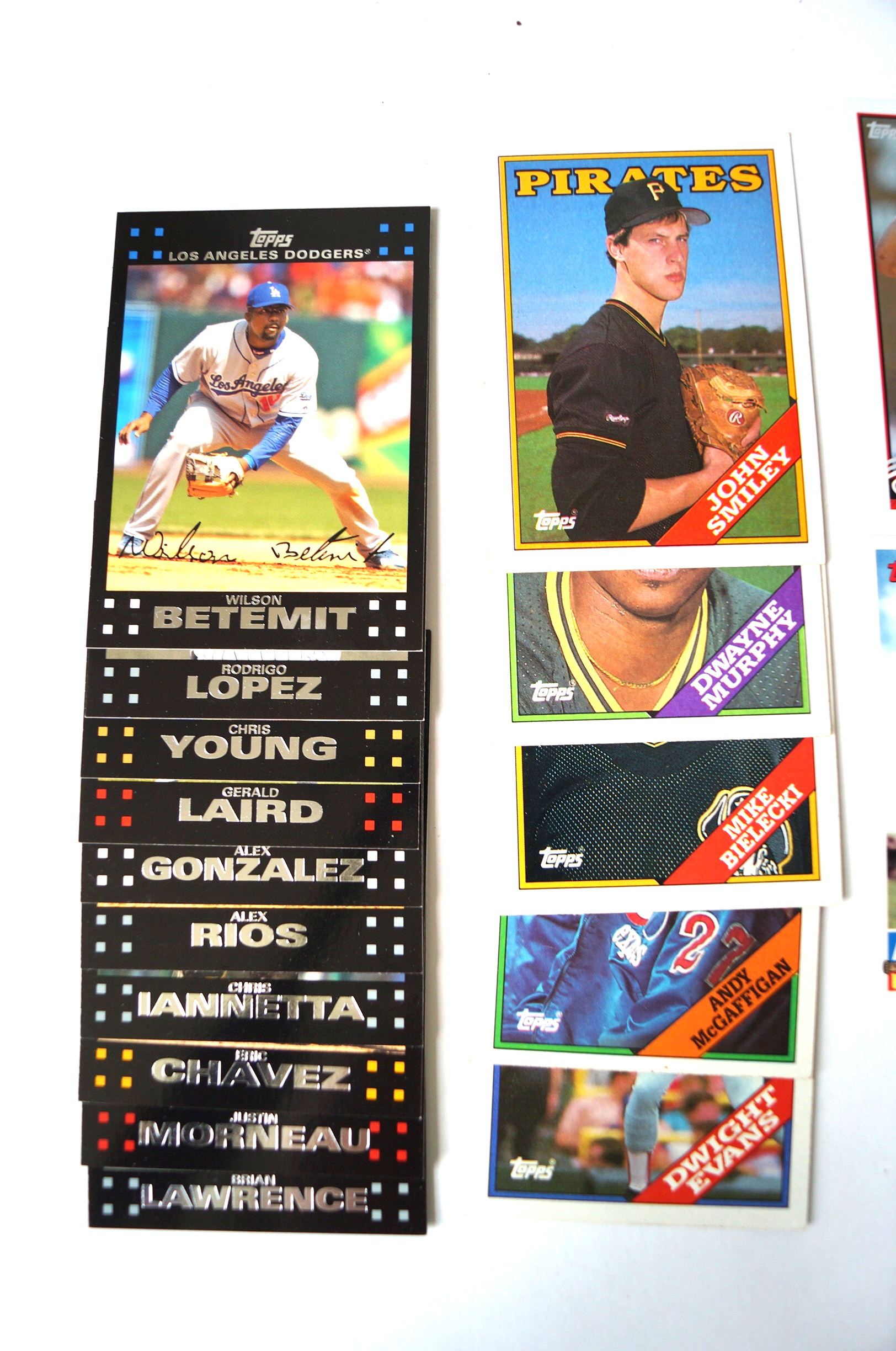 Assortment of Vintage Baseball Cards