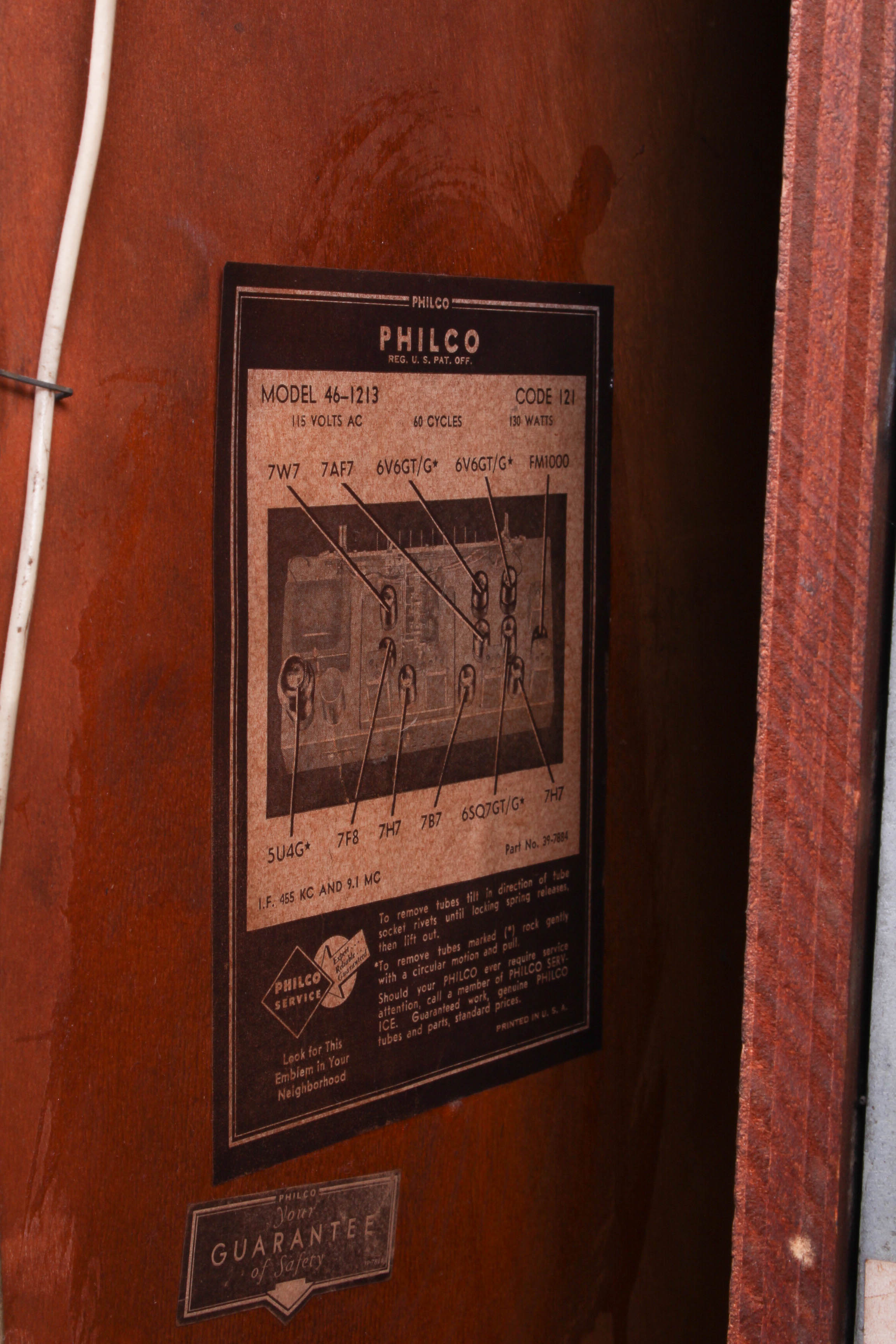 Vintage 1946 Philco Radio/Phonograph Cabinet