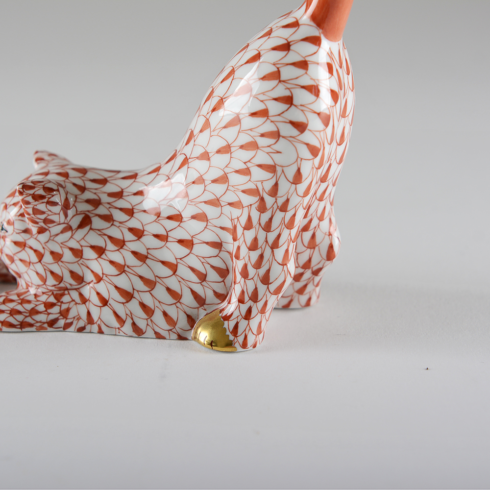 Herend Gold Accented Rust Fishnet Cat Figurine