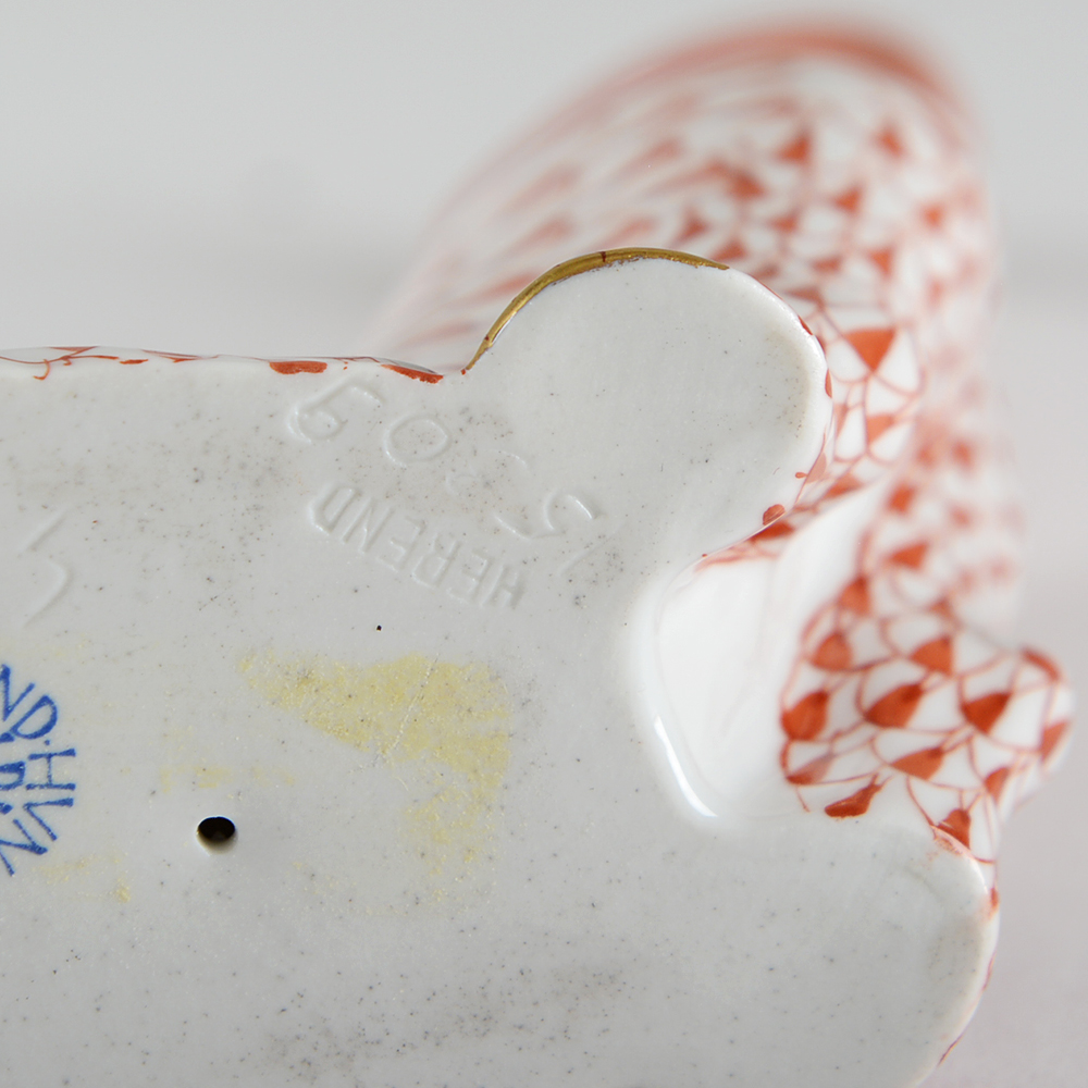 Herend Gold Accented Rust Fishnet Cat Figurine