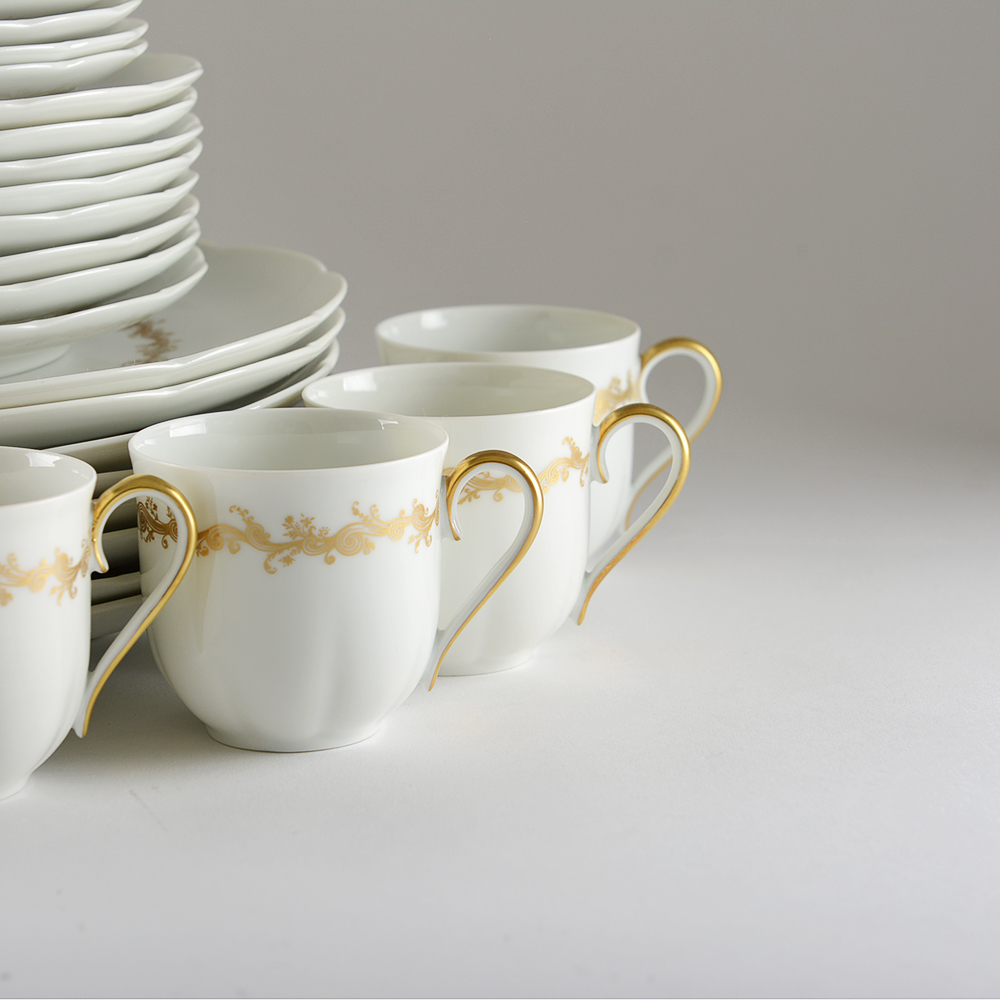 French Limoges Porcelain 'Liore' Set for 8 by Block