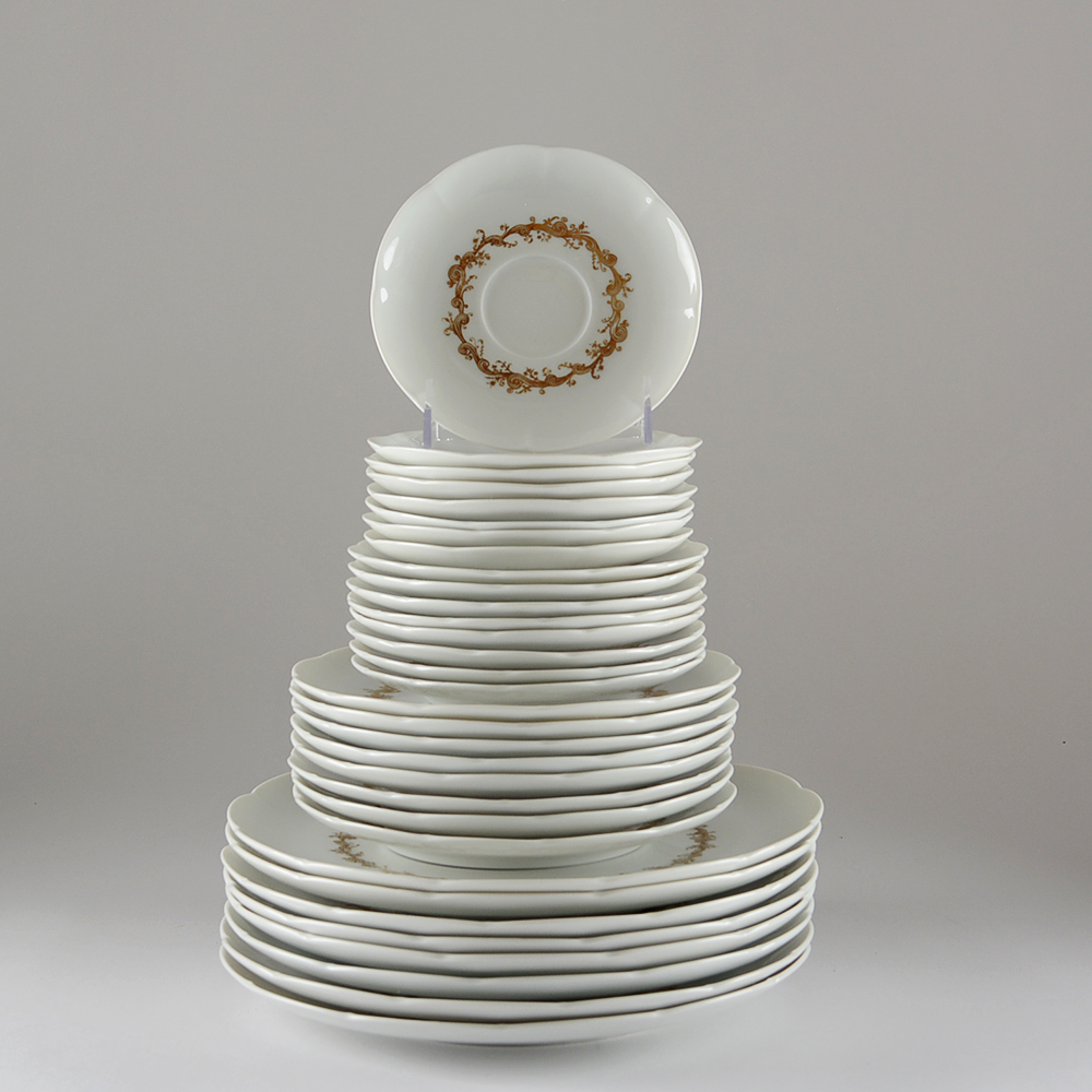 French Limoges Porcelain 'Liore' Set for 8 by Block