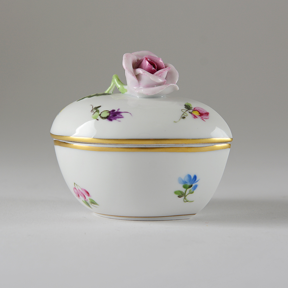 Herend Hungary 'Kimberly' Heart Shaped Ring Box