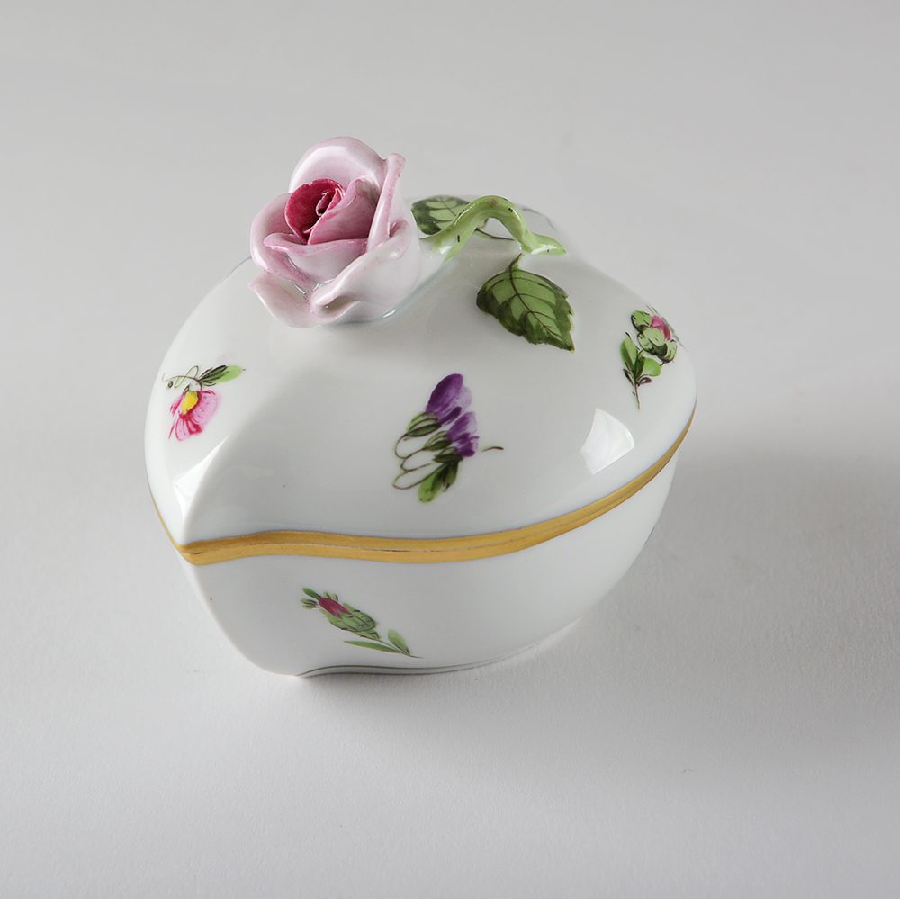 Herend Hungary 'Kimberly' Heart Shaped Ring Box