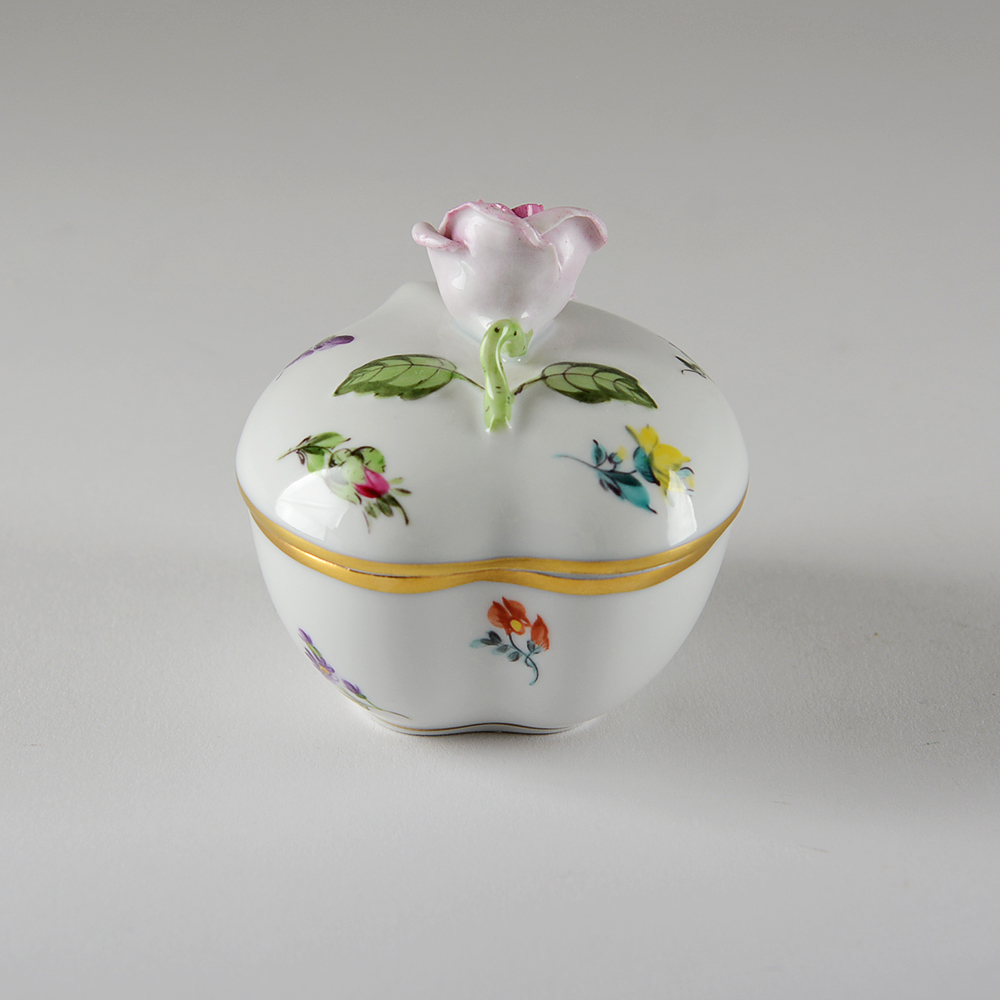 Herend Hungary 'Kimberly' Heart Shaped Ring Box