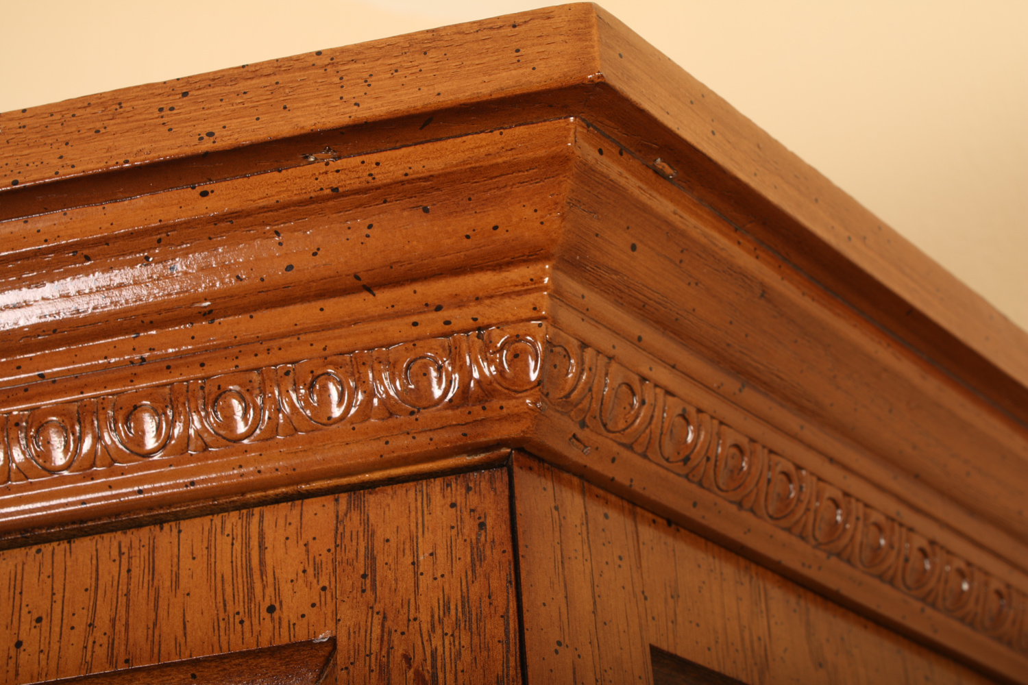 Lighted Corner Display Cabinet