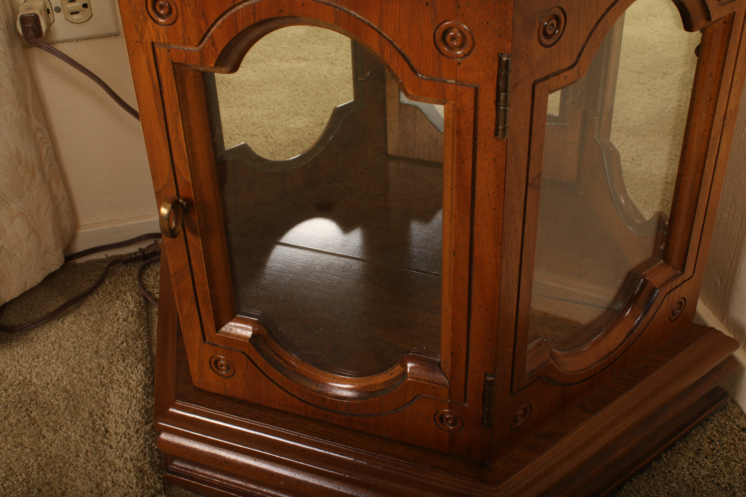 Lighted Corner Display Cabinet