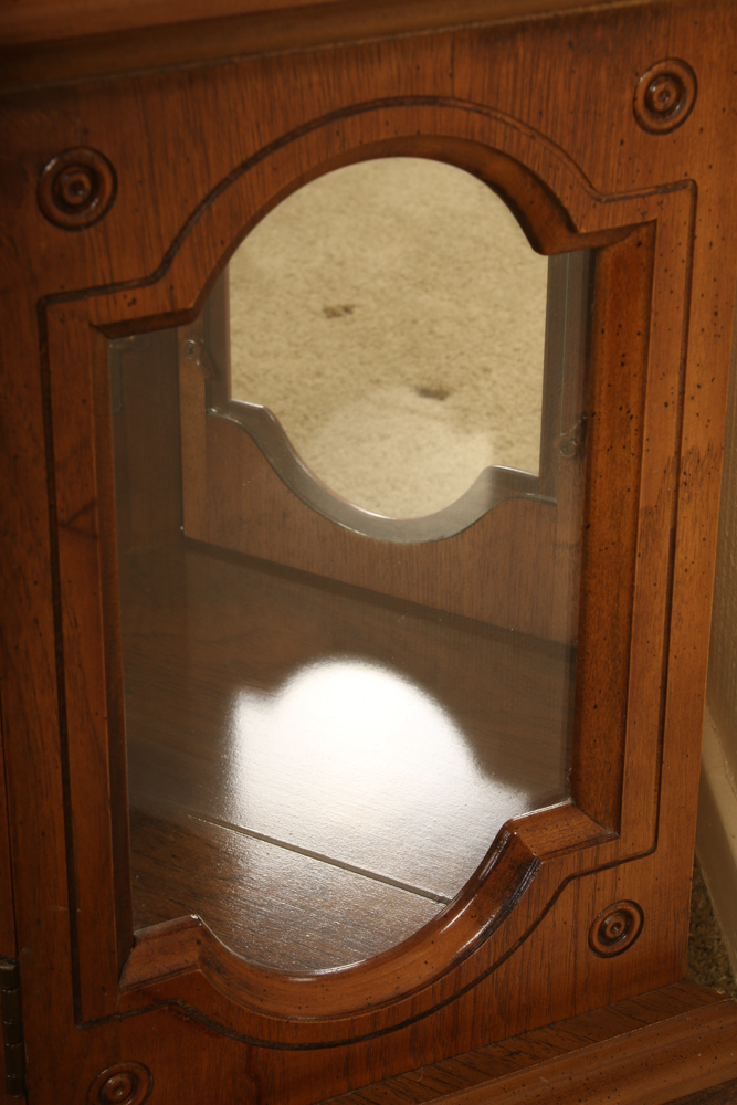 Lighted Corner Display Cabinet