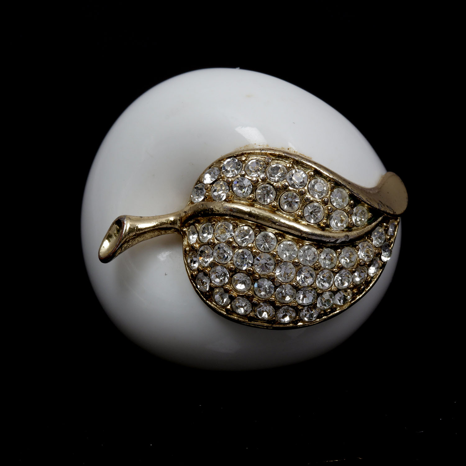 Rhinestone and Lucite Apple Ring