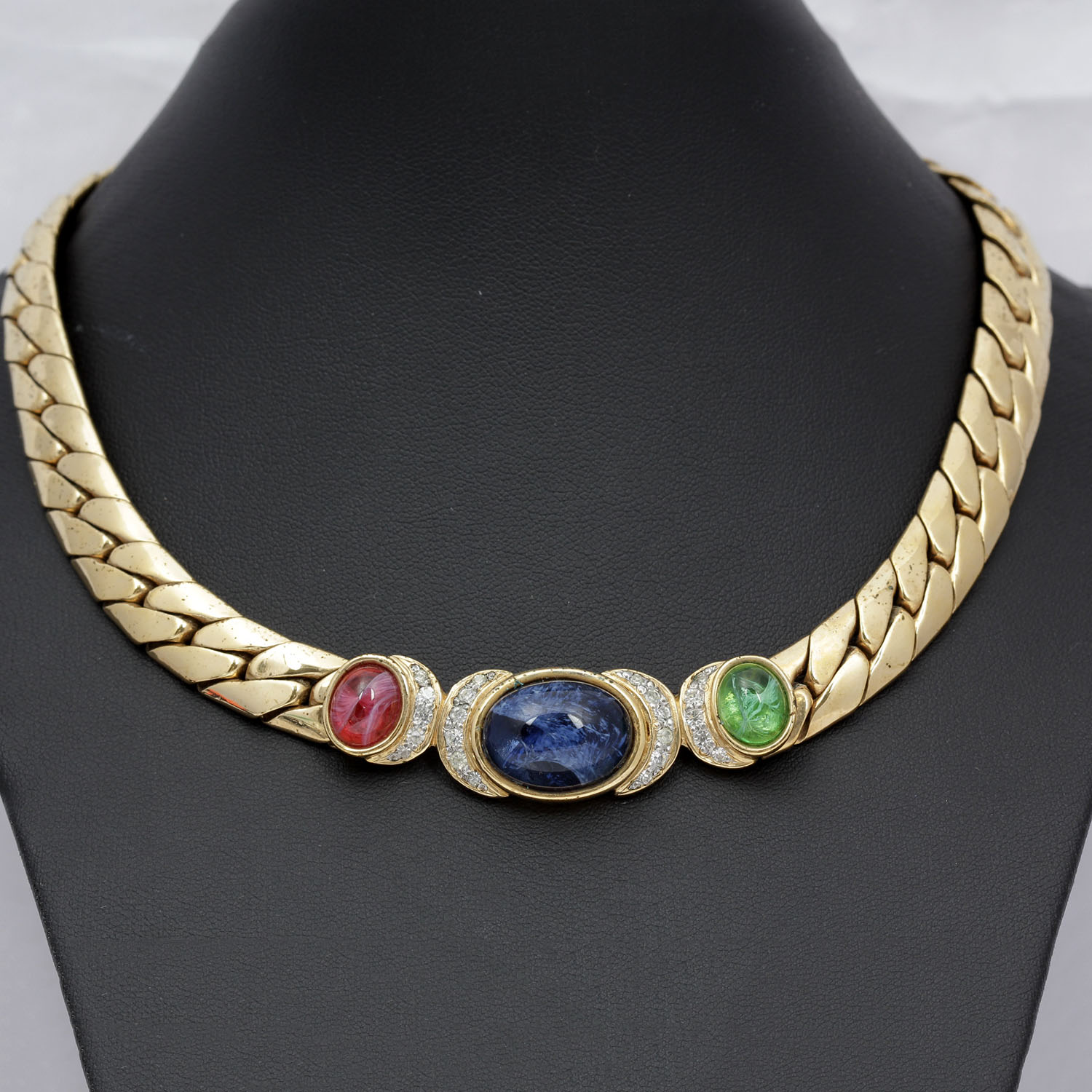 Vogue Bijoux Cabochon Necklace