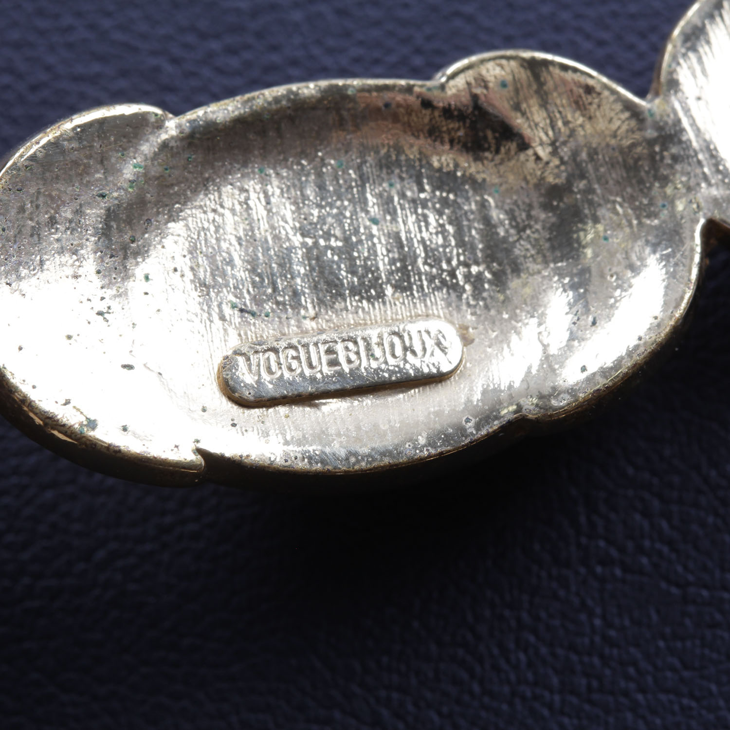 Vogue Bijoux Cabochon Necklace