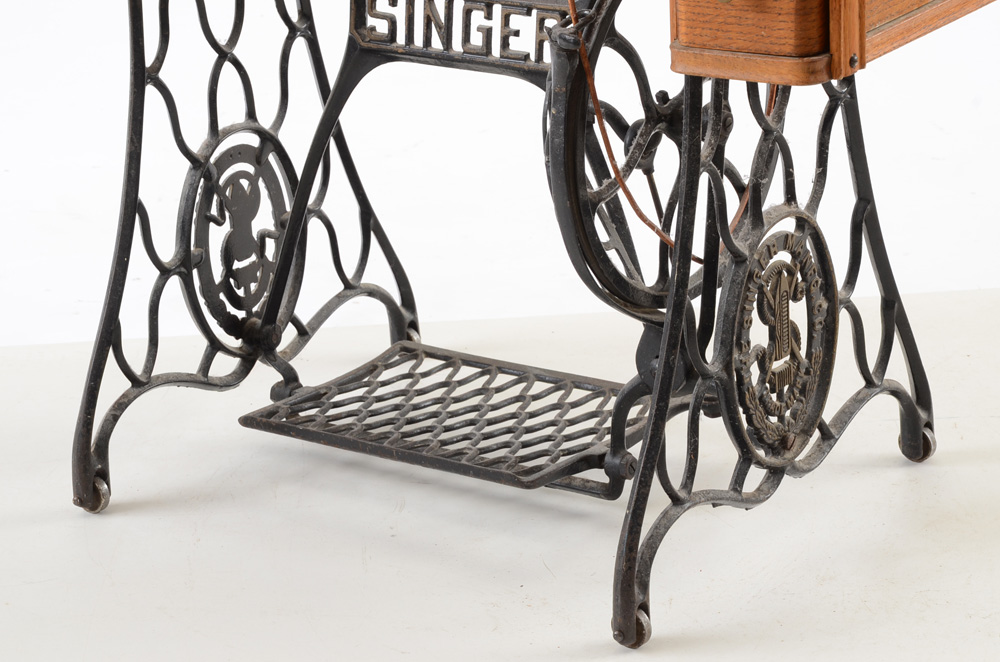 Singer Oak and Cast Iron Sewing Machine