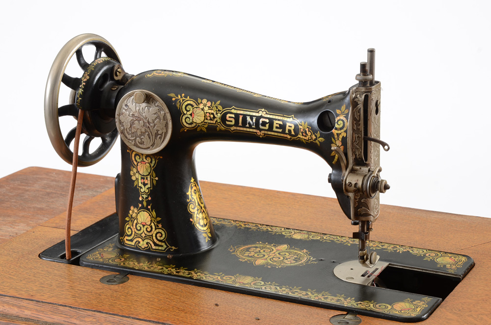 Singer Oak and Cast Iron Sewing Machine