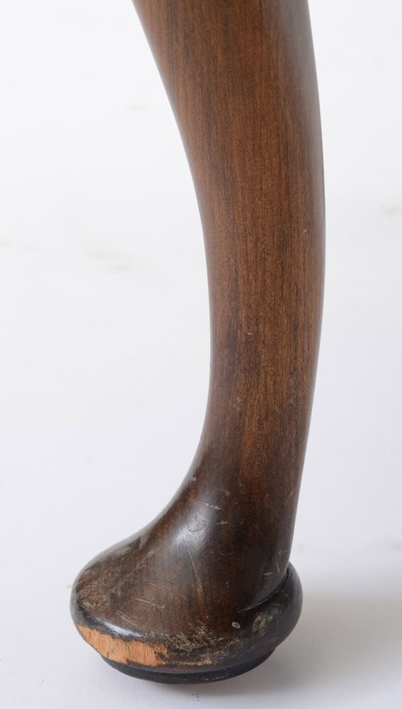 Oval Cherry Queen Anne Style Coffee Table