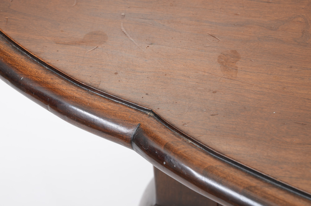 Oval Cherry Queen Anne Style Coffee Table