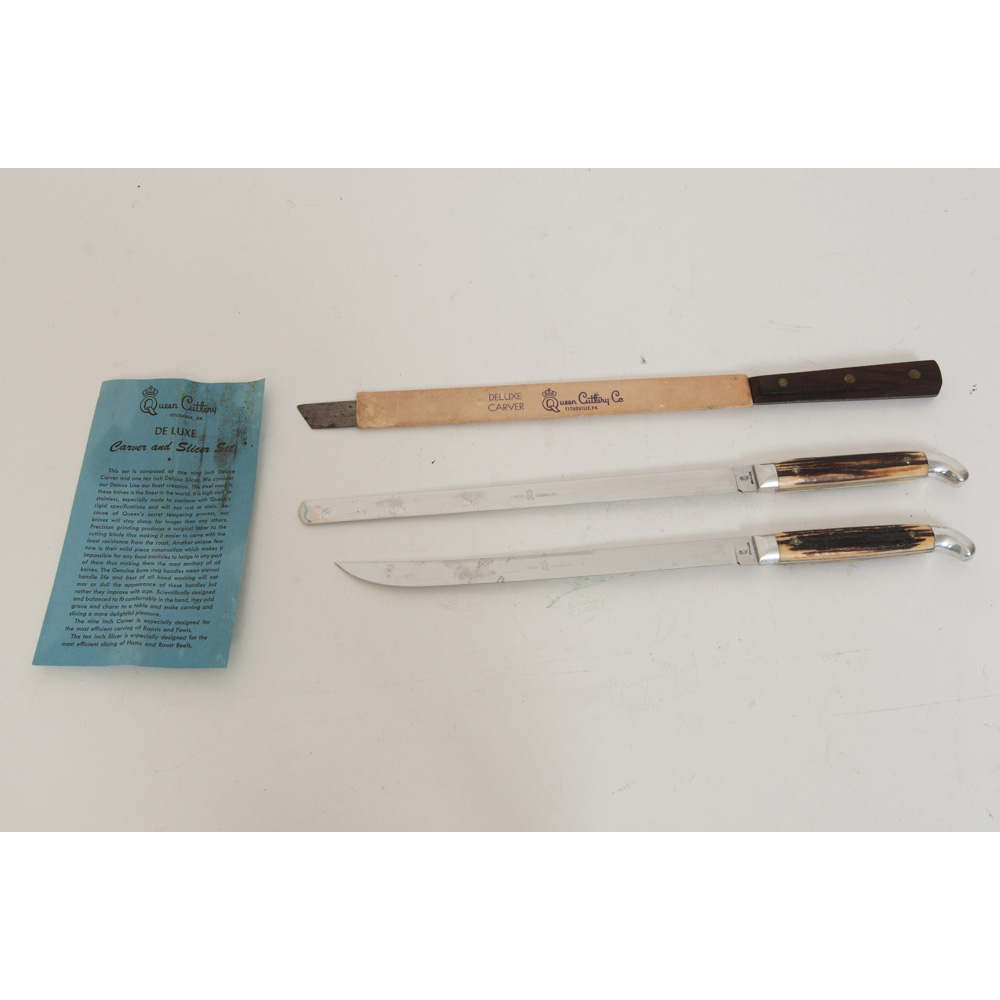 Vintage Queen Cutlery Deluxe Carver and Slicer Set