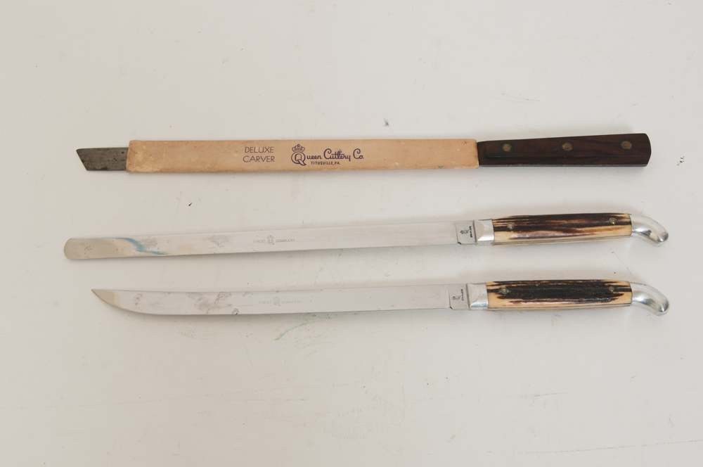 Vintage Queen Cutlery Deluxe Carver and Slicer Set