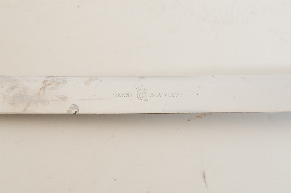 Vintage Queen Cutlery Deluxe Carver and Slicer Set