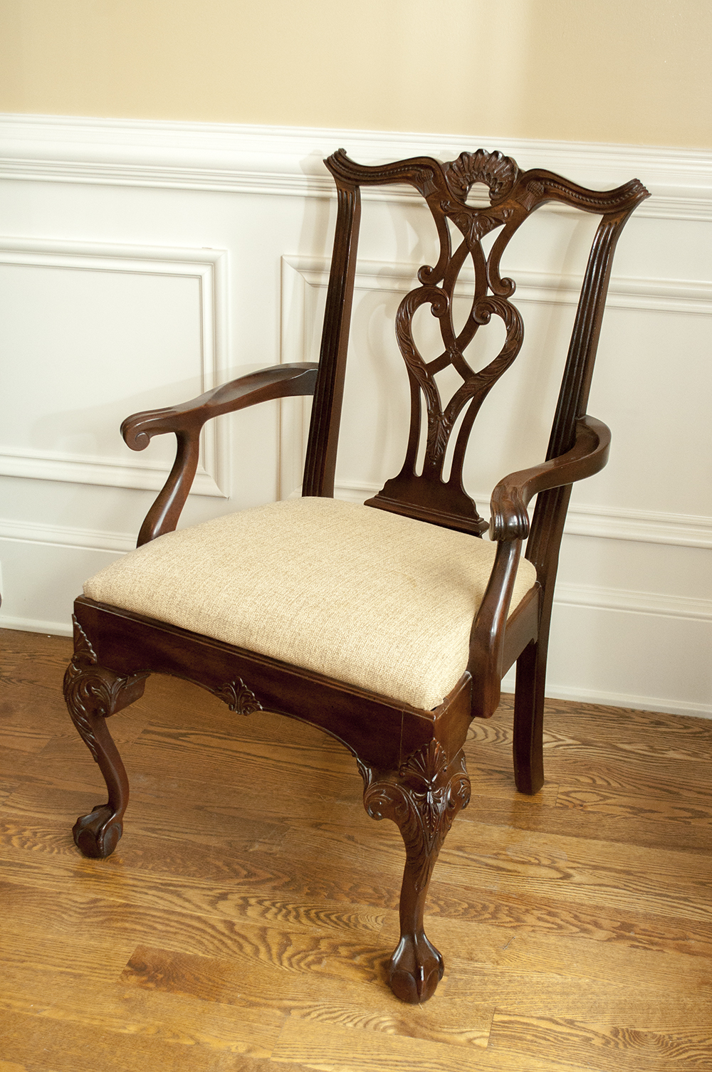 Henredon Rittenhouse Square Collection Dining Table with Matching Dining Chairs