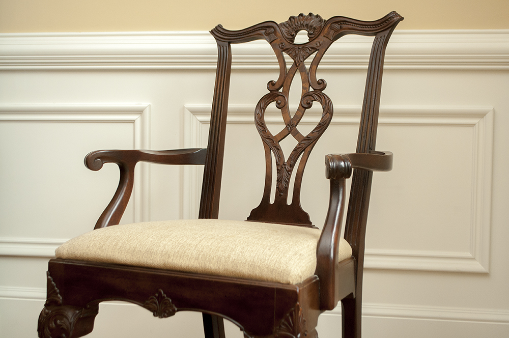 Henredon Rittenhouse Square Collection Dining Table with Matching Dining Chairs