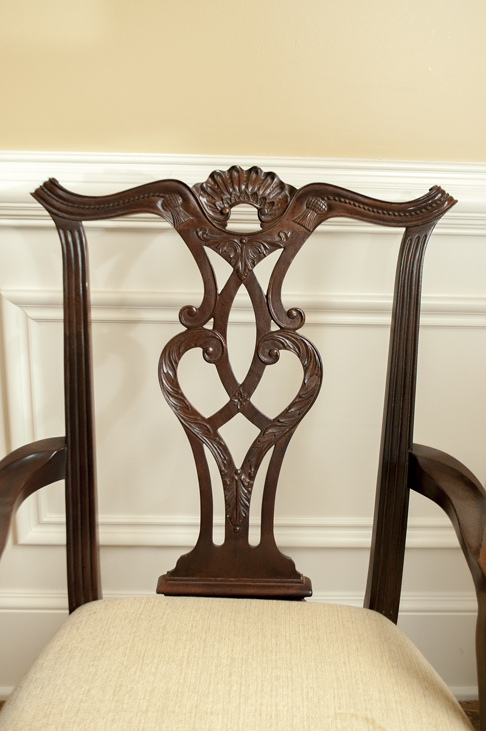 Henredon Rittenhouse Square Collection Dining Table with Matching Dining Chairs