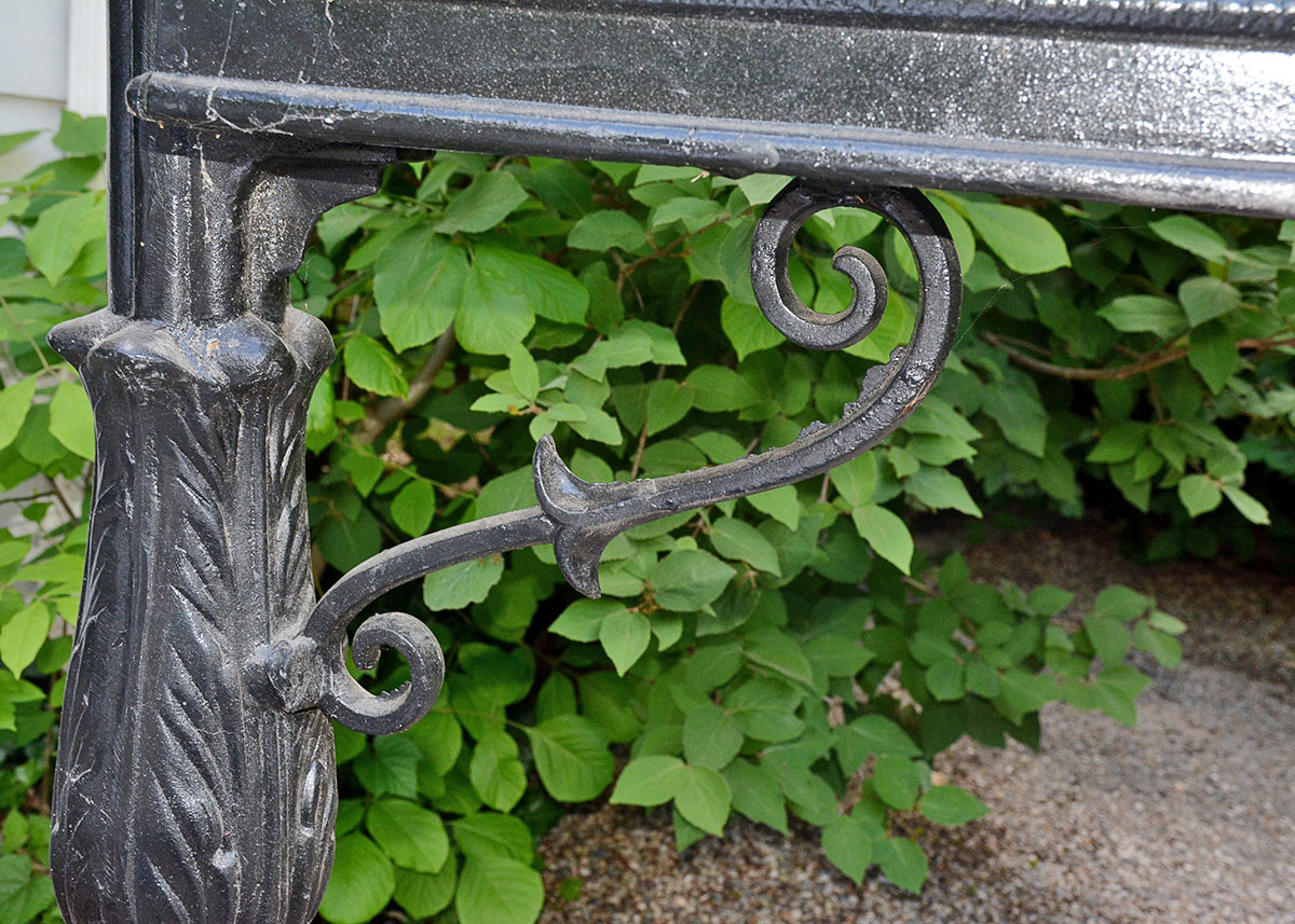 Black Cast Iron Horse Head Mailbox