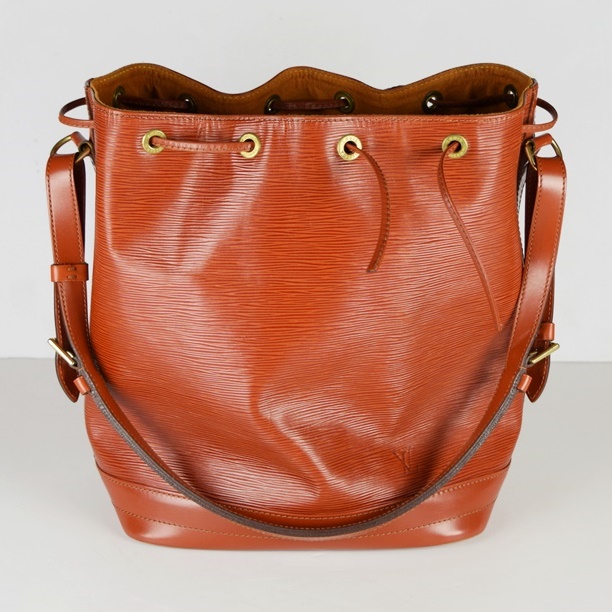 Louis Vuitton EPI Kenyan Fawn "Noe" Bucket Bag with Drawstring and Suede Lining