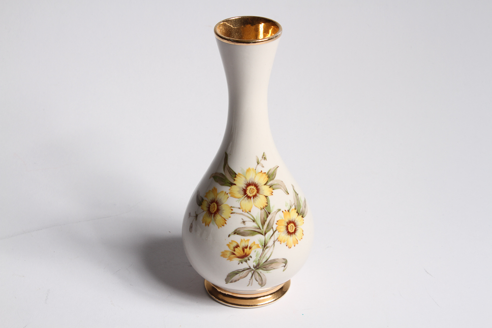 Collection of Vintage Porcelain Pieces