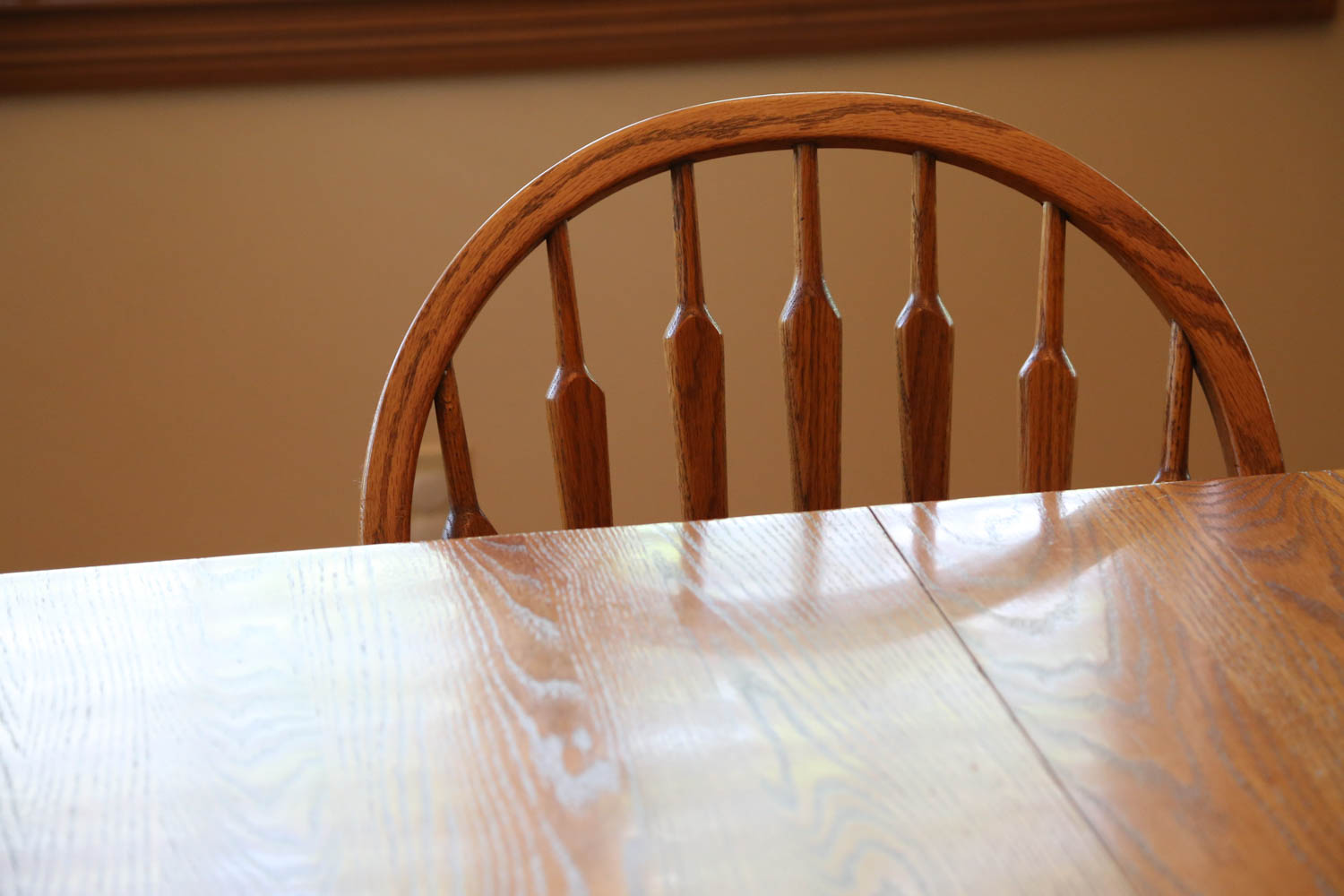 Amish-Made Oak Dining Table and Chairs with Two Leaves