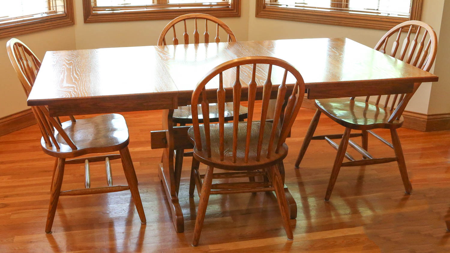 Amish-Made Oak Dining Table and Chairs with Two Leaves