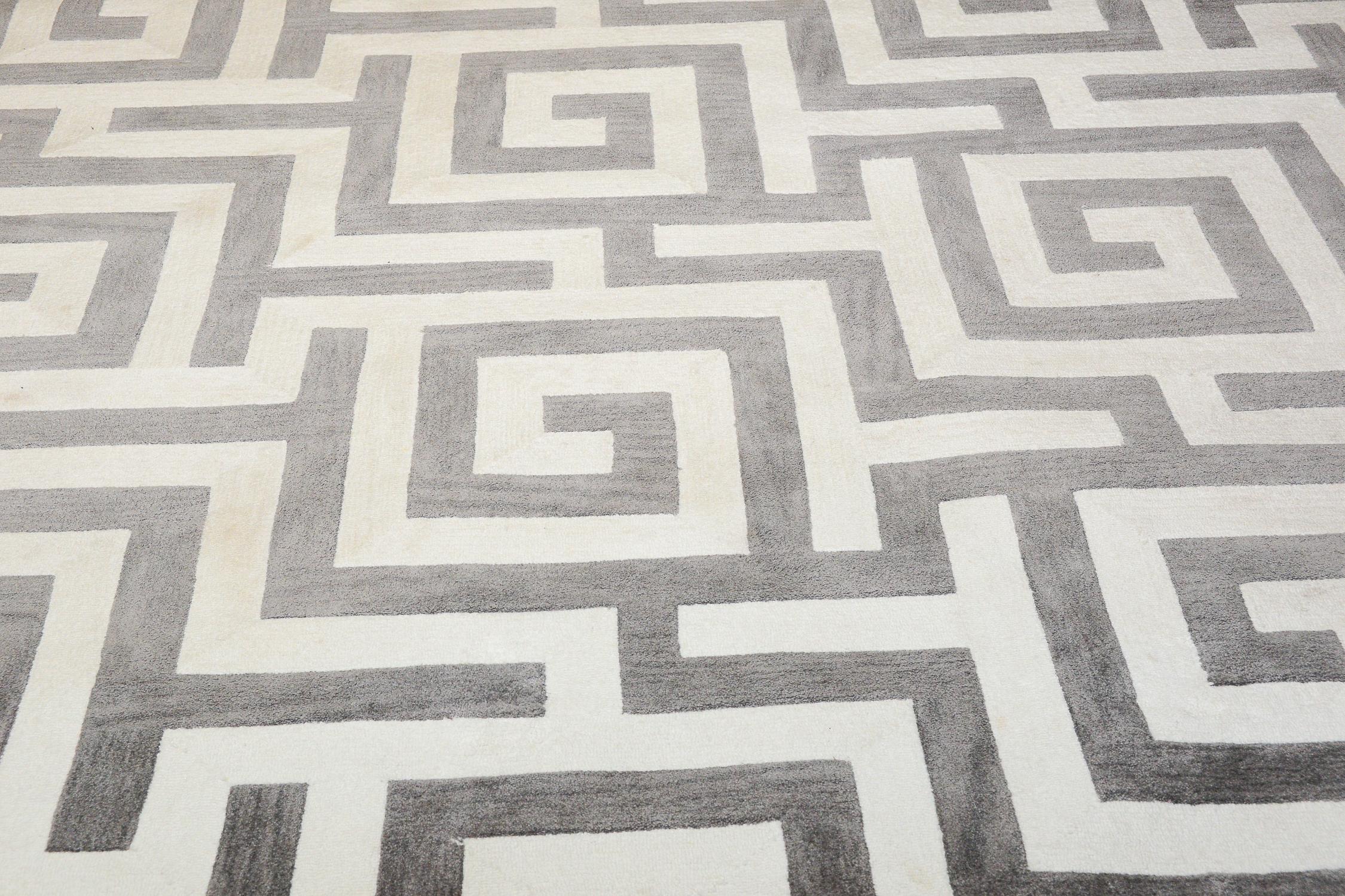 Large Dalyn Greek Key Style Rug