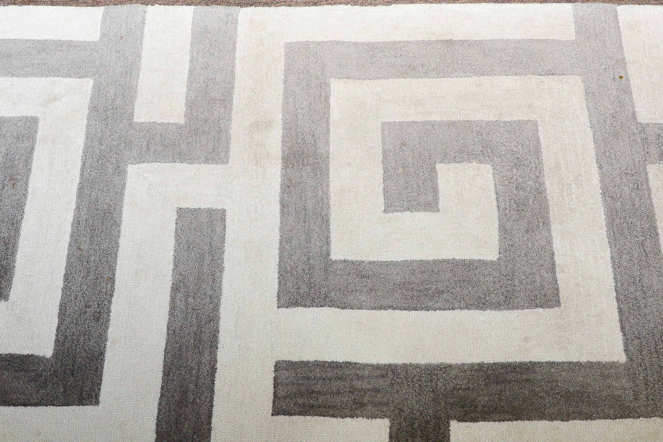 Large Dalyn Greek Key Style Rug