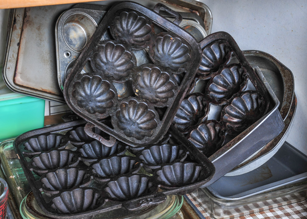 Collection of Vintage and Modern Bakeware