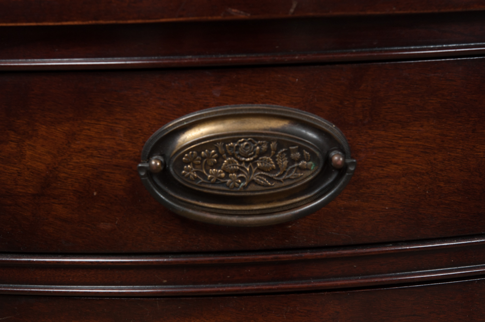 Hepplewhite Style Vanity With Mirror from Heritage Henredon