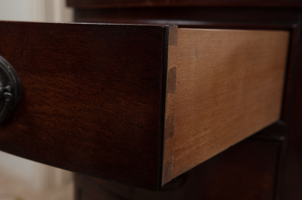 Hepplewhite Style Vanity With Mirror from Heritage Henredon