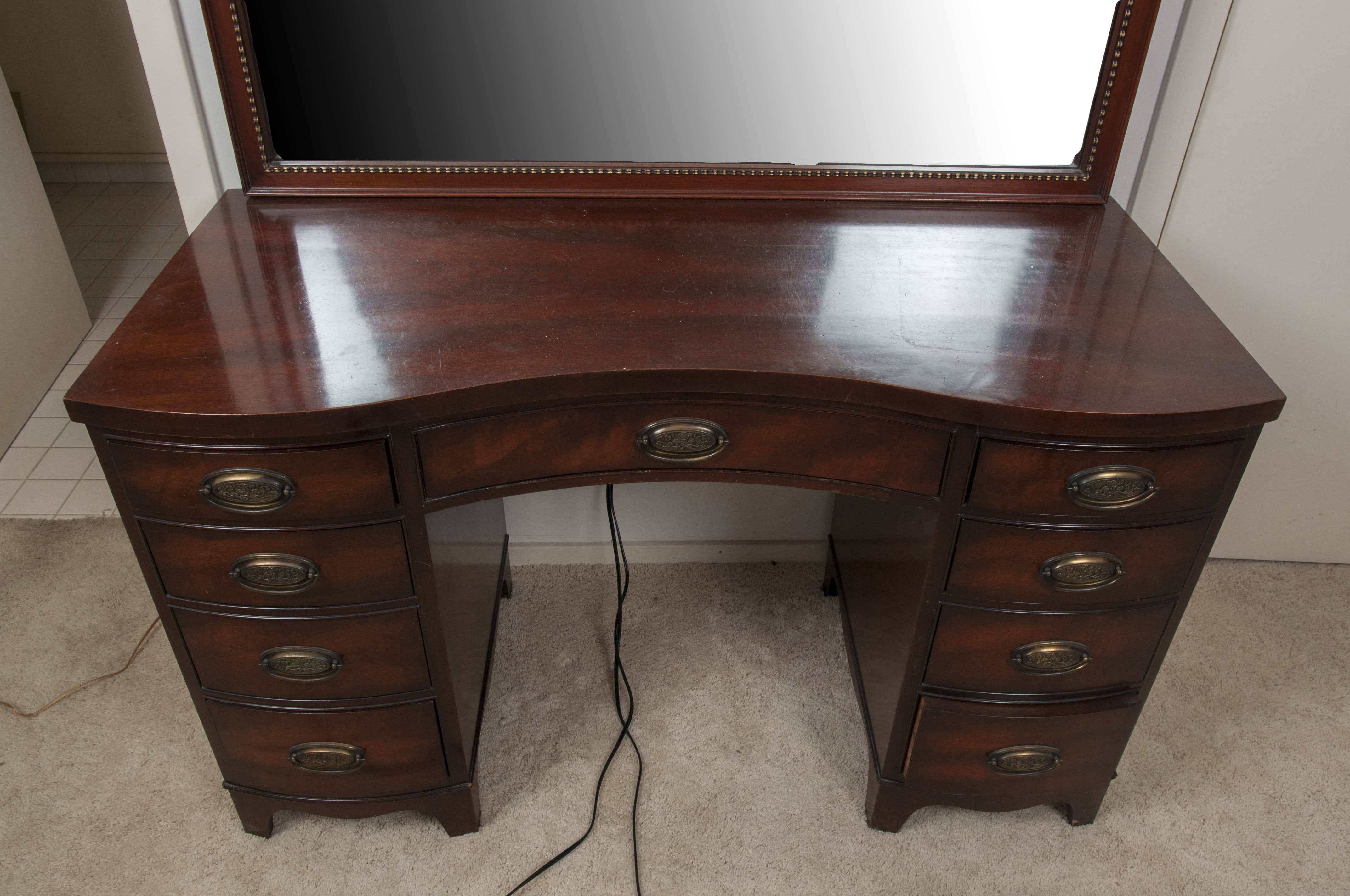 Hepplewhite Style Vanity With Mirror from Heritage Henredon