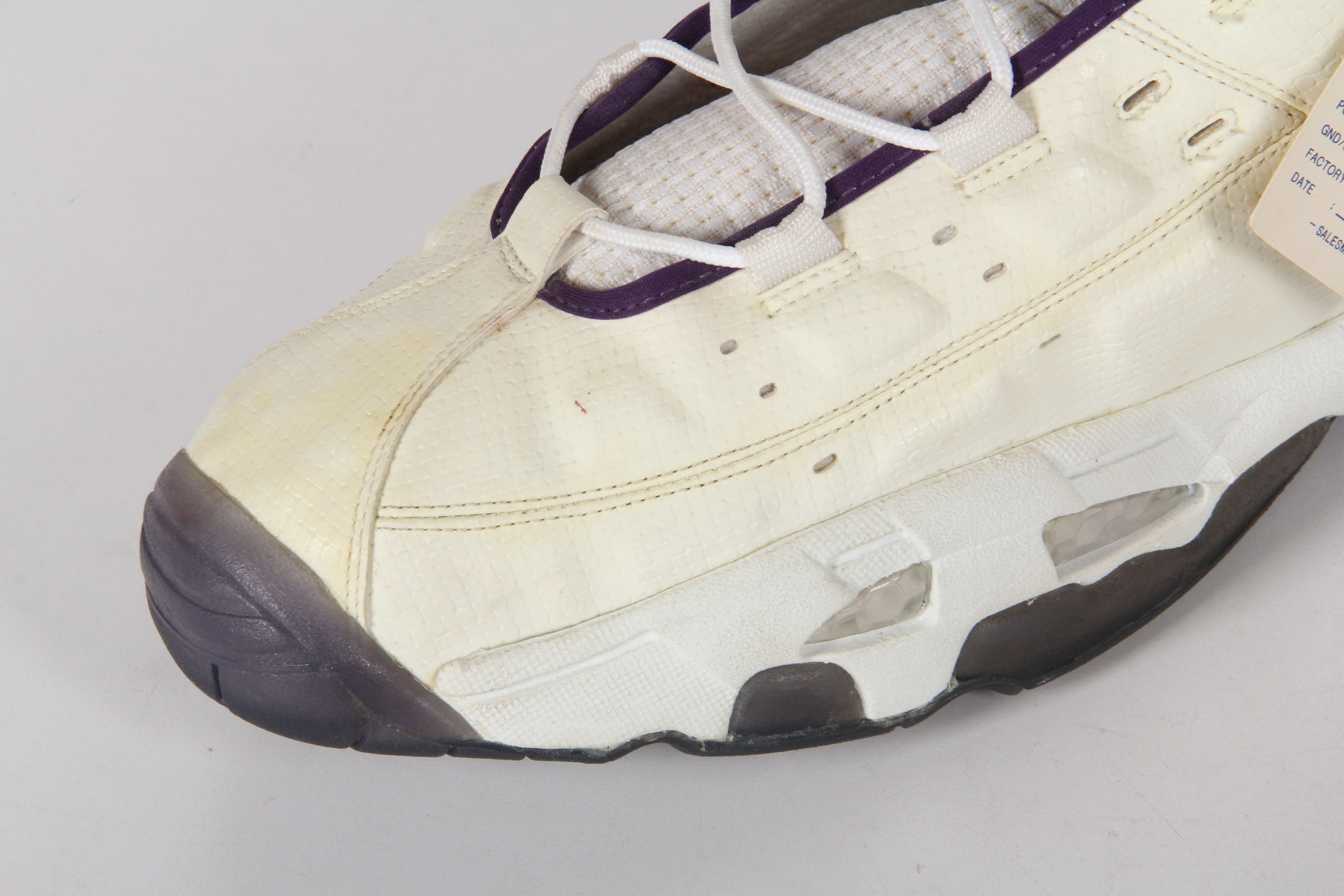 Shaquille O'Neal Autographed Shoe