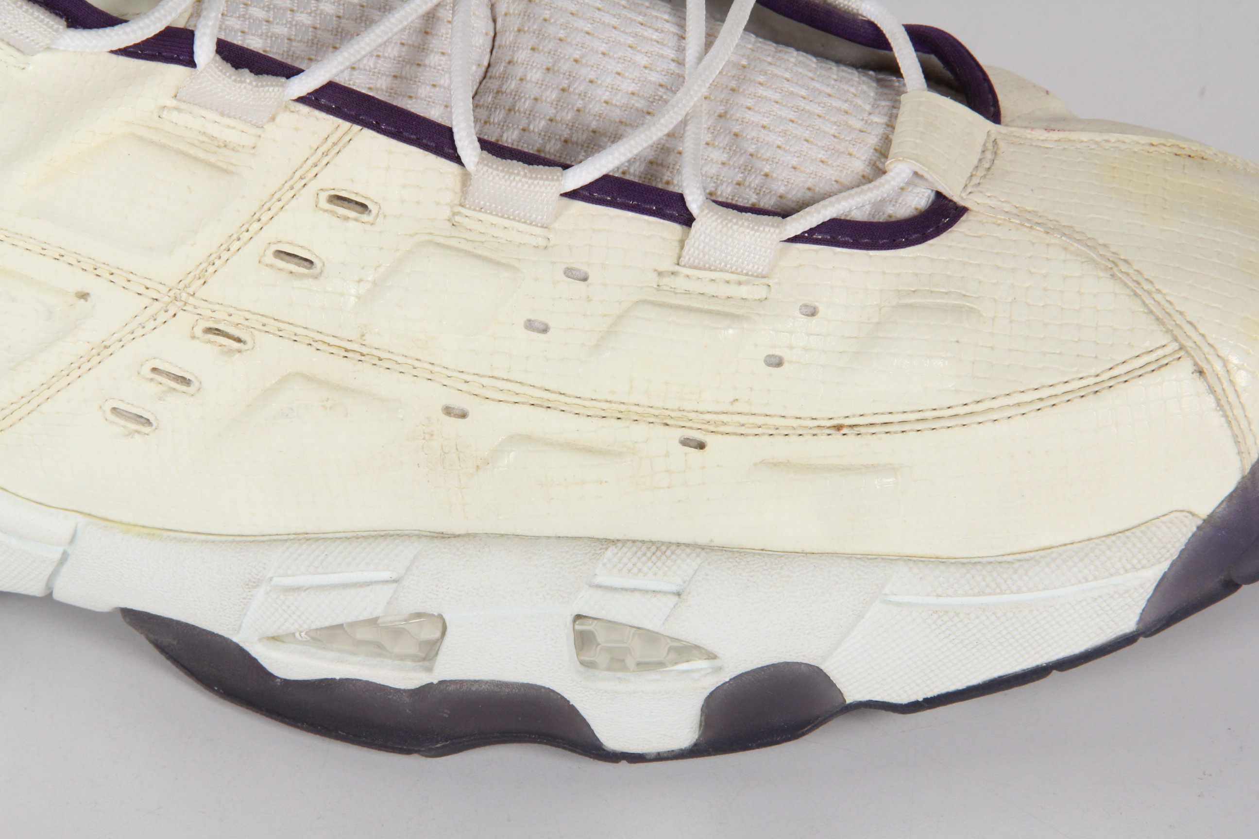 Shaquille O'Neal Autographed Shoe