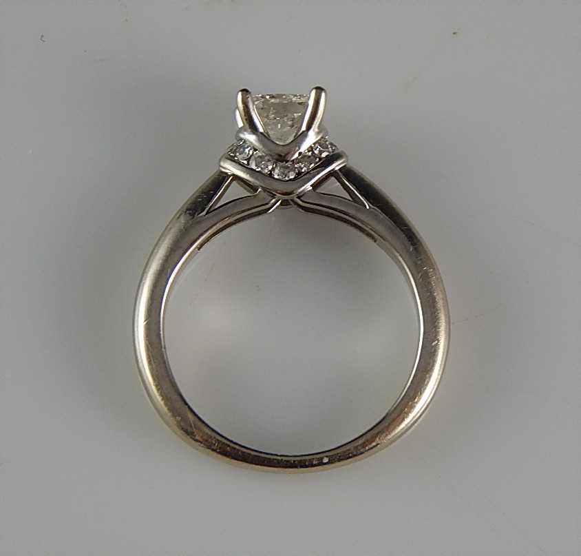 0.84 CTW 14K White Gold Diamond Ring
