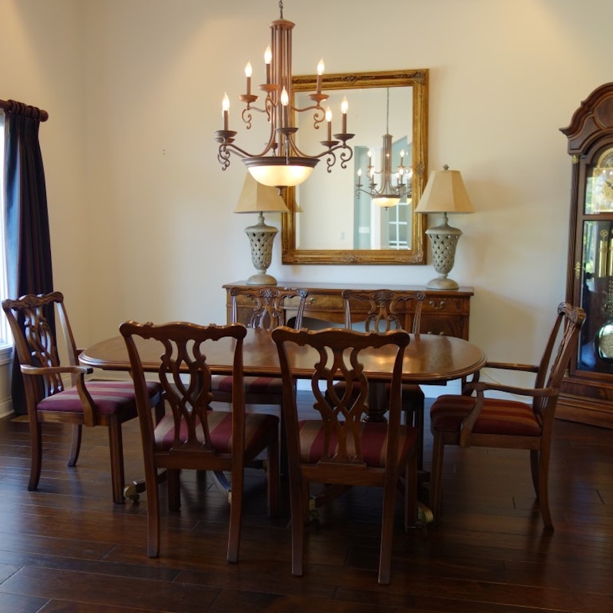 Romweber Thornhill House Collection Mahogany Dining Room Set