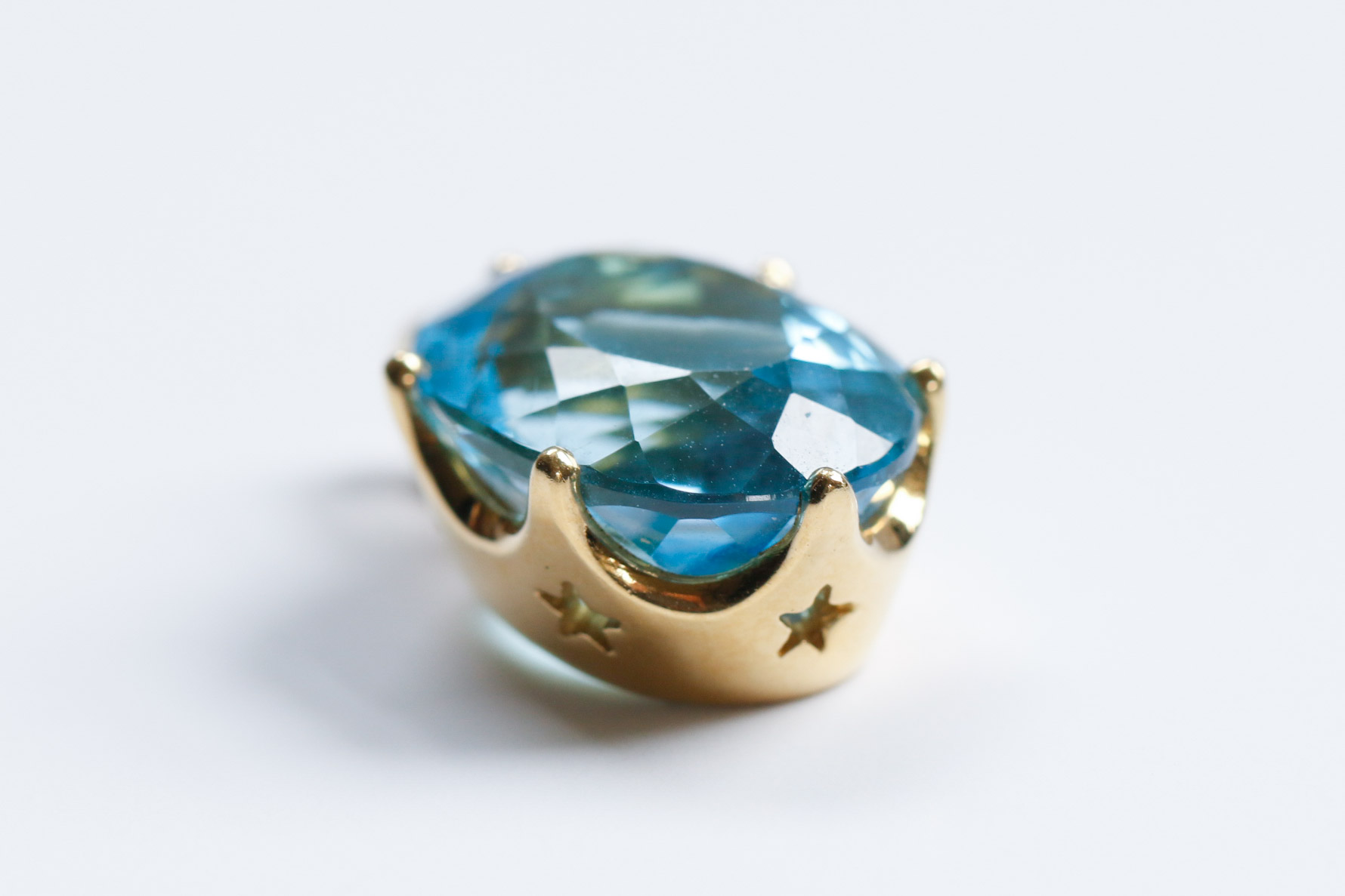 H. Stern 18K Yellow Gold Blue Topaz Pendant