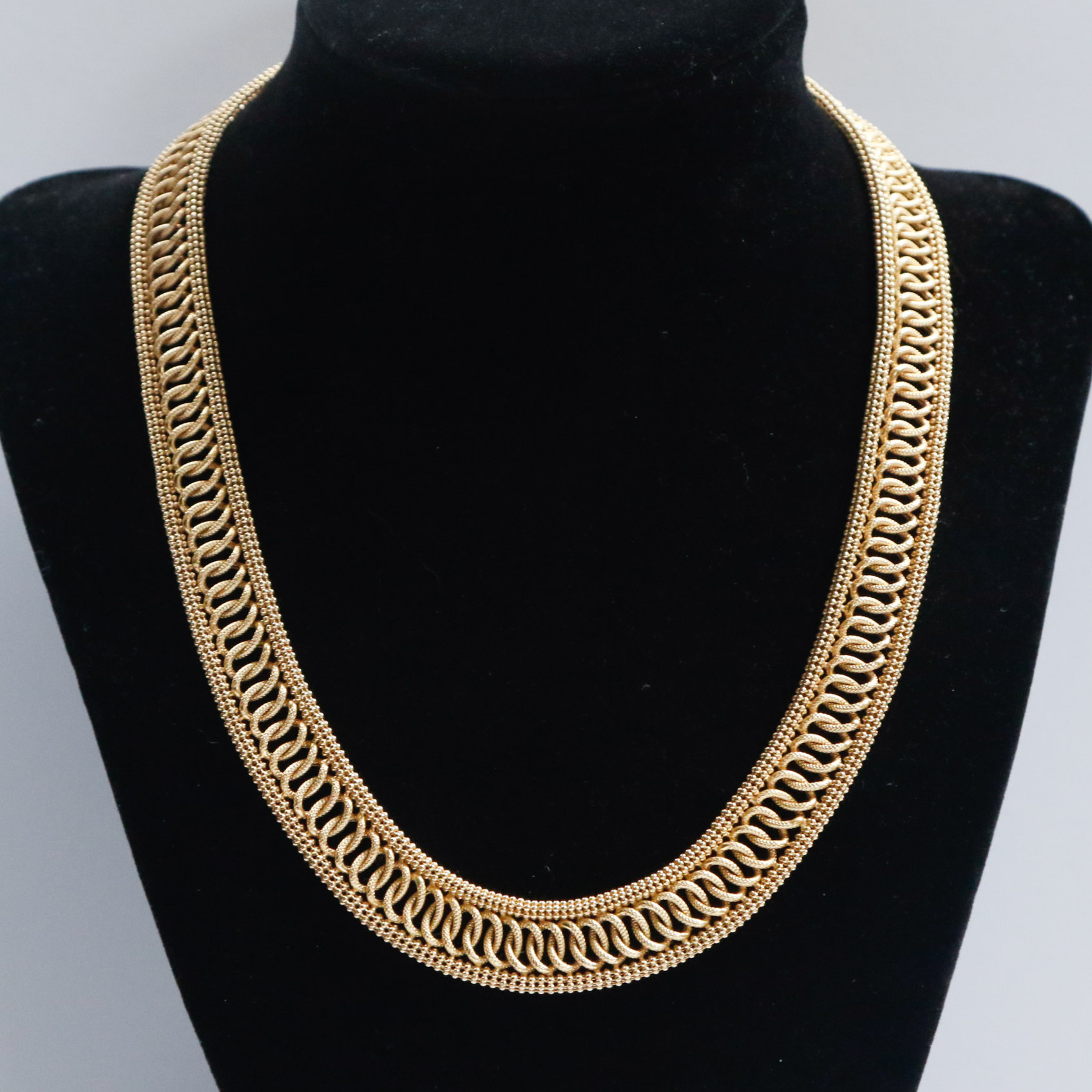 14K Yellow Gold Mesh Link Necklace
