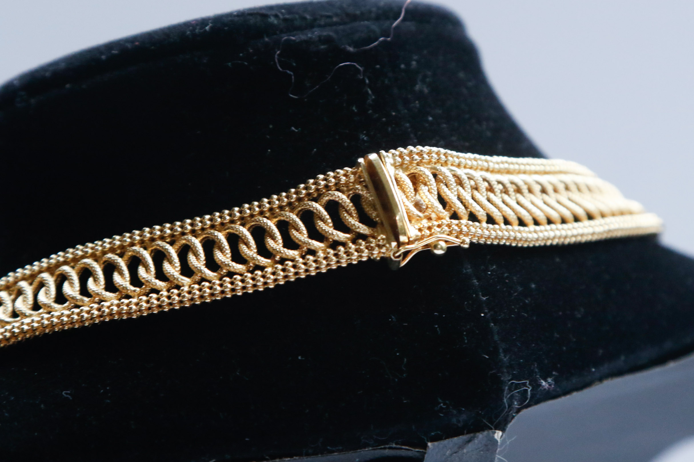 14K Yellow Gold Mesh Link Necklace