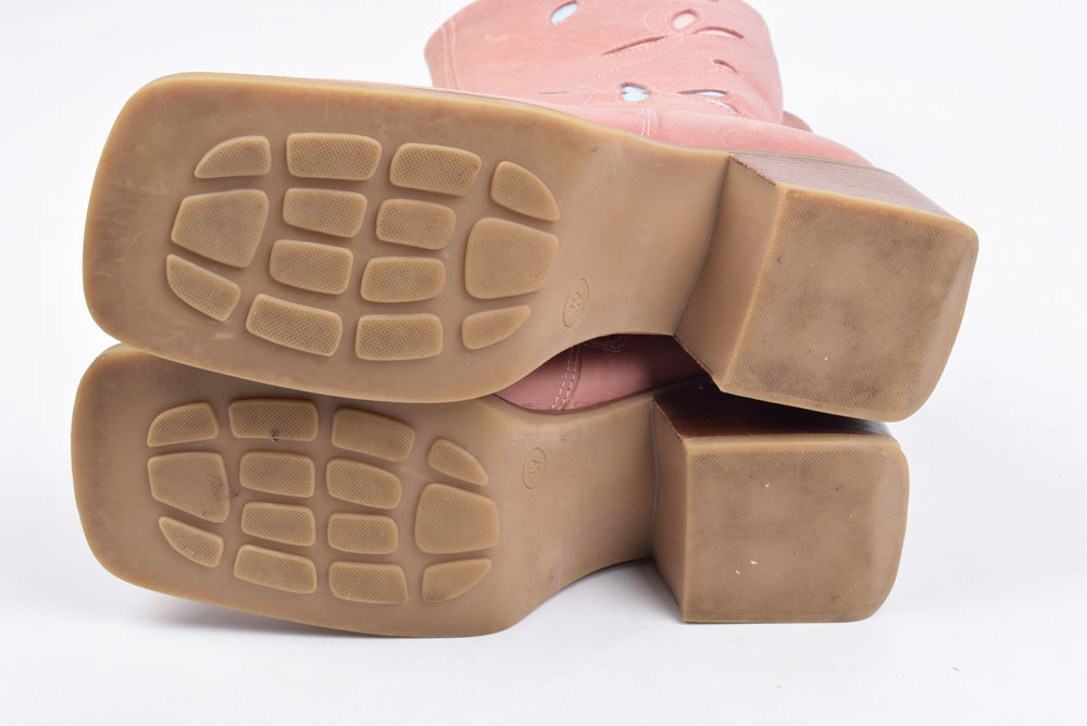 Bull Boxer Leather Chunky Heel Boots