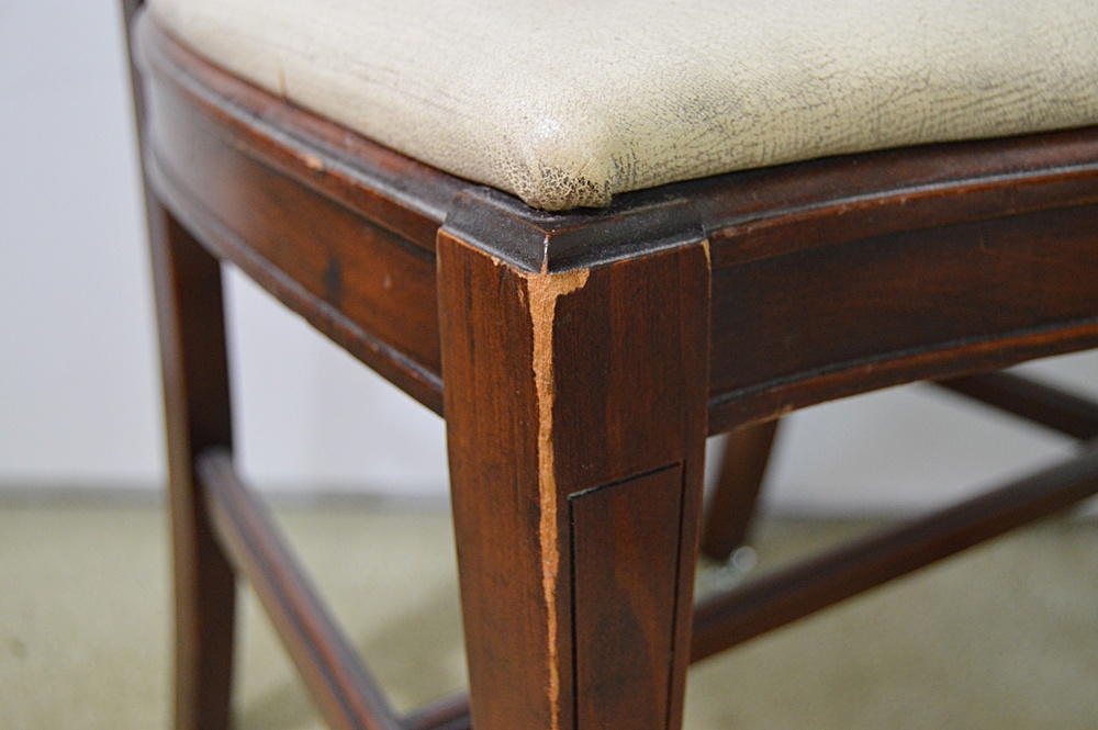 Hepplewhite Style Mahogany Dining Table and Six Chairs