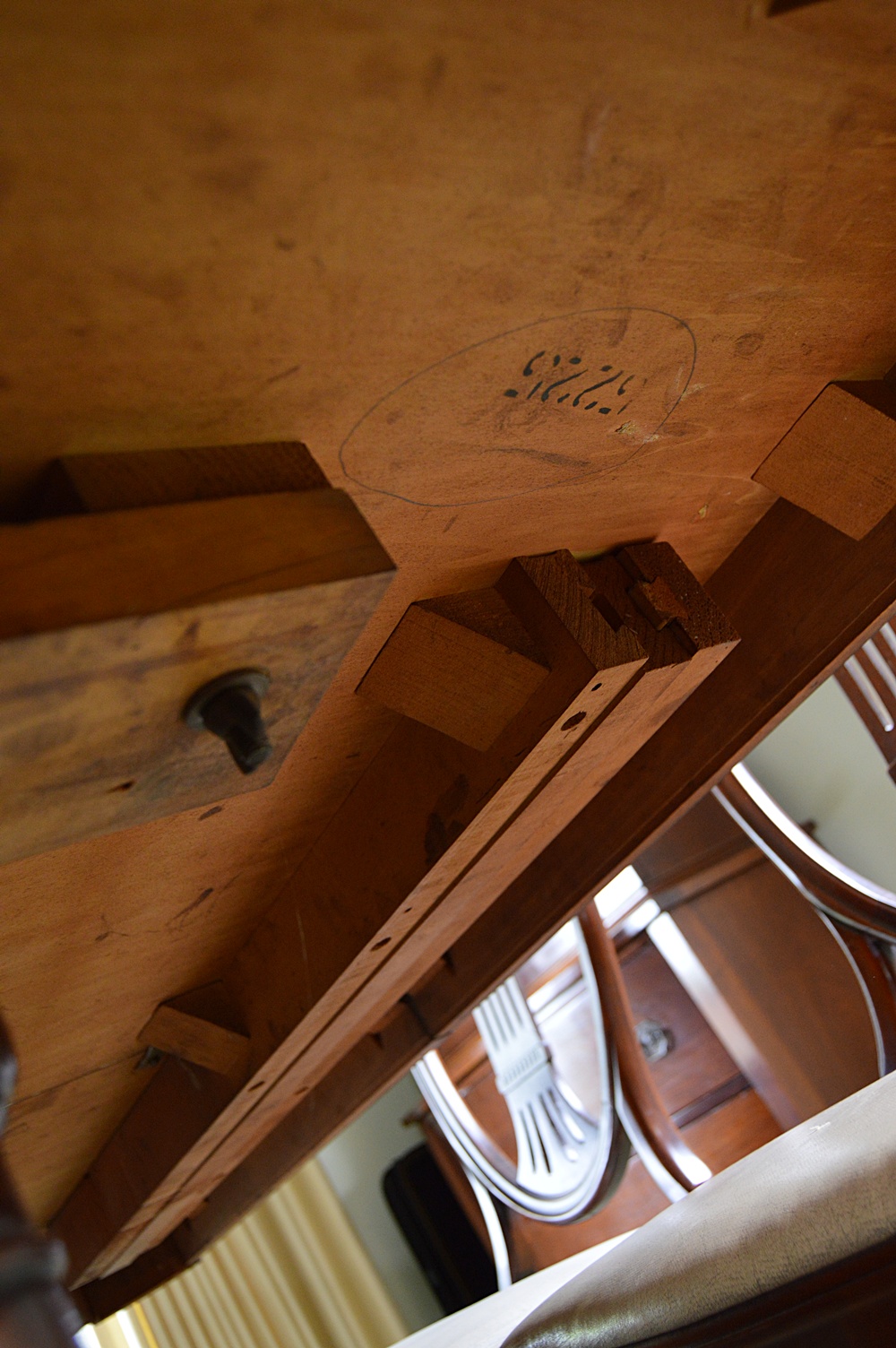 Hepplewhite Style Mahogany Dining Table and Six Chairs