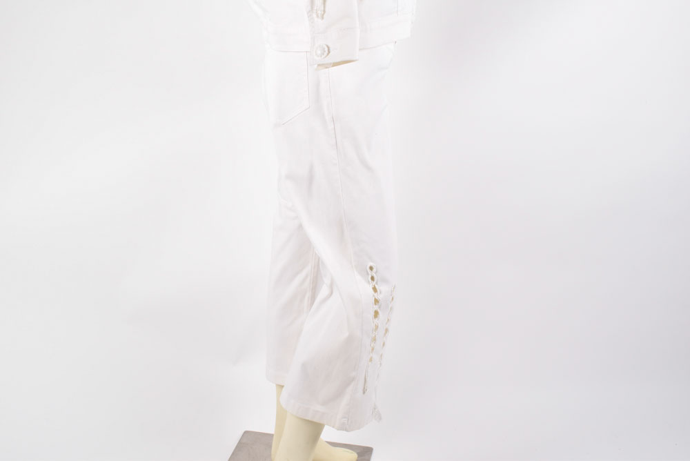 Christina White Cotton Capris and Shirt
