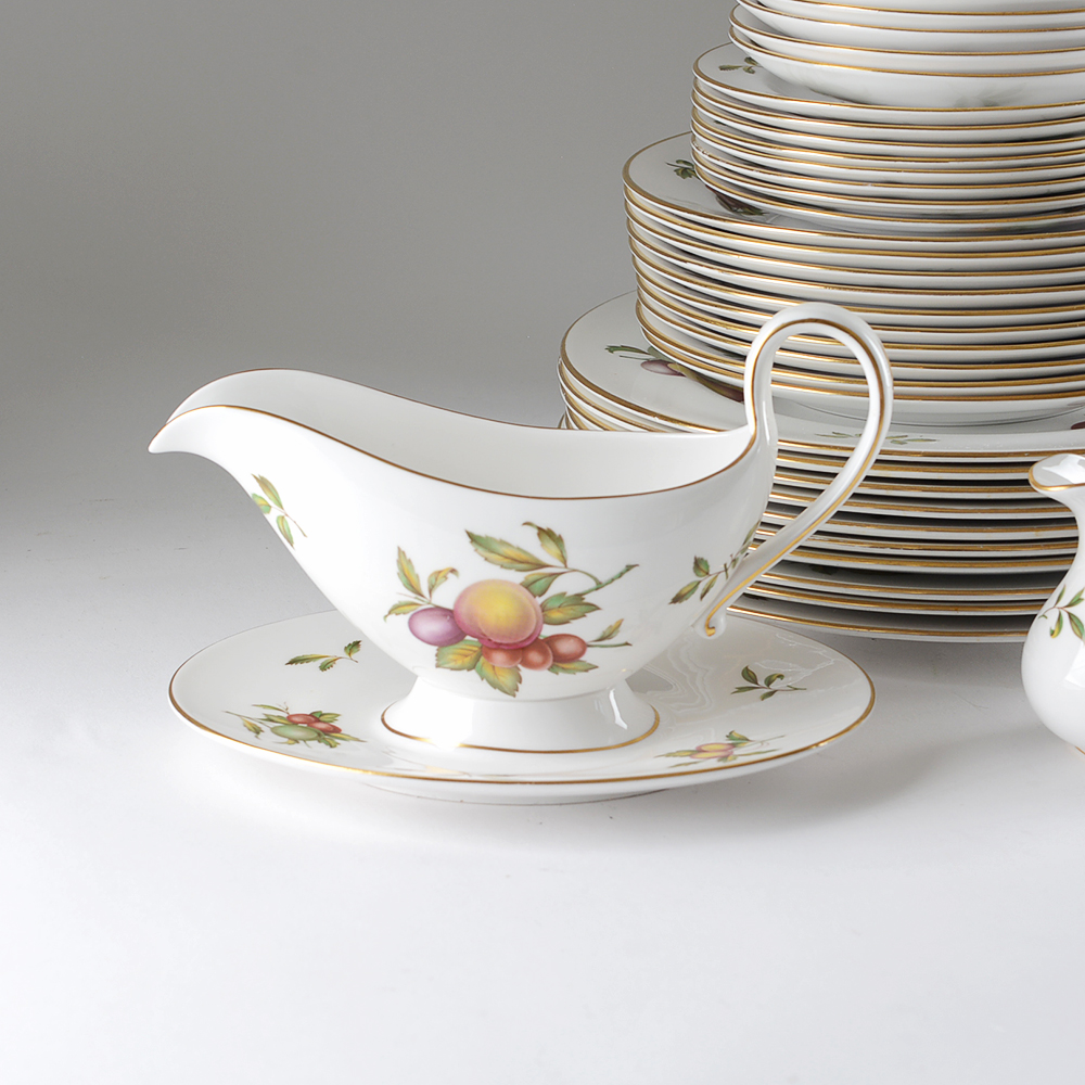 Set of Spode English Bone China in Blenheim Pattern